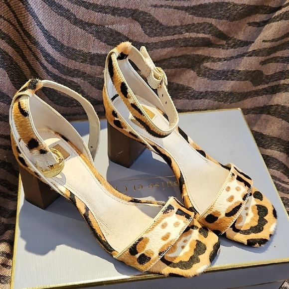 Louise et Cie White and Brown Heels with Chunky Heel and Slingback Design - Picture 2 of 7